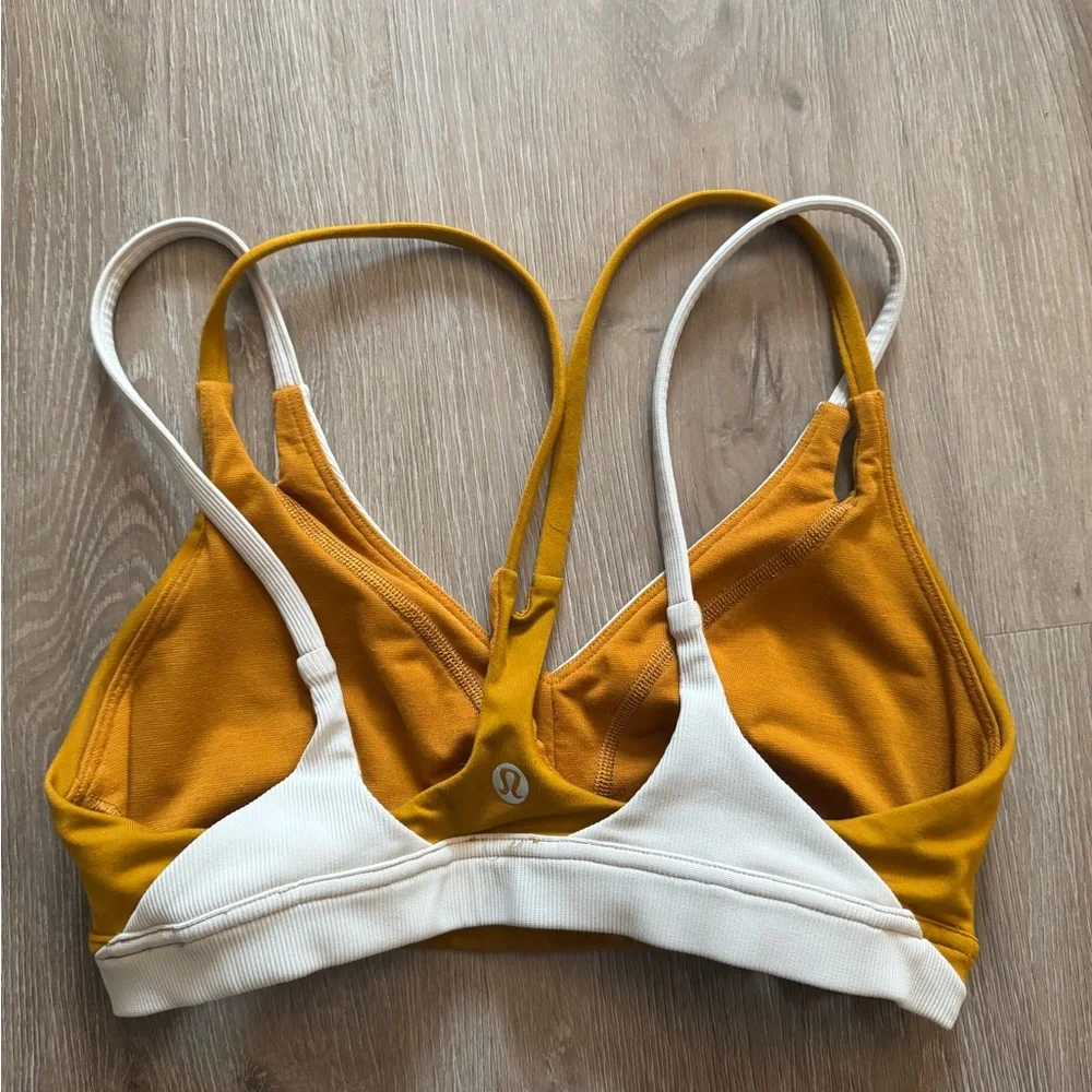 Lululemon sports bra - Picture 2 of 3
